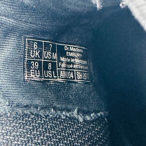 Dr. Martens Women's Embury Distressed Leather Chelsea Boots Size 8 *SEE PHOTOS* - Picture 12 of 12